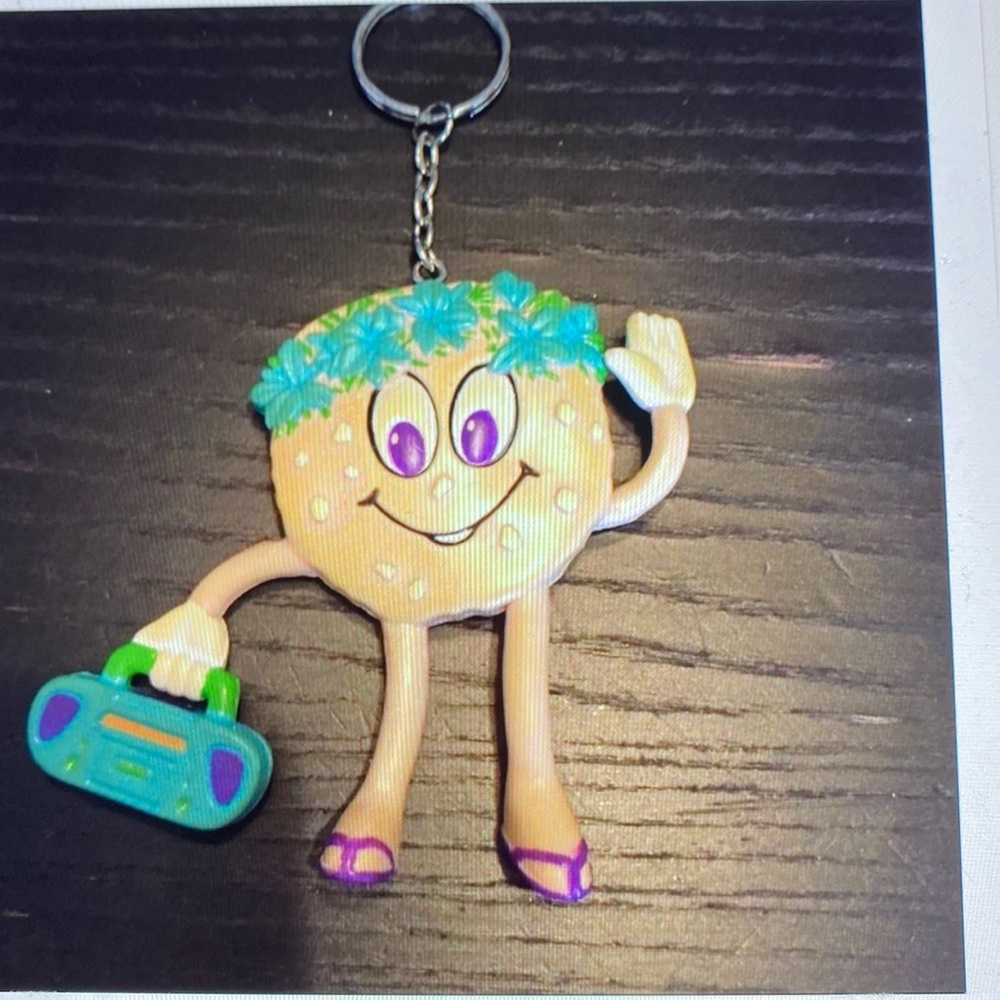 Vintage Bendy keychain 2000 aloha music boom box